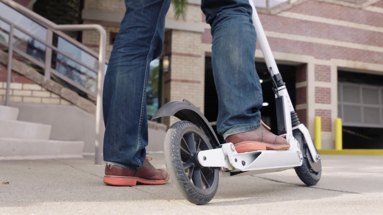 The Electric UScooter Is as Cool as a Push Scooter Can Be