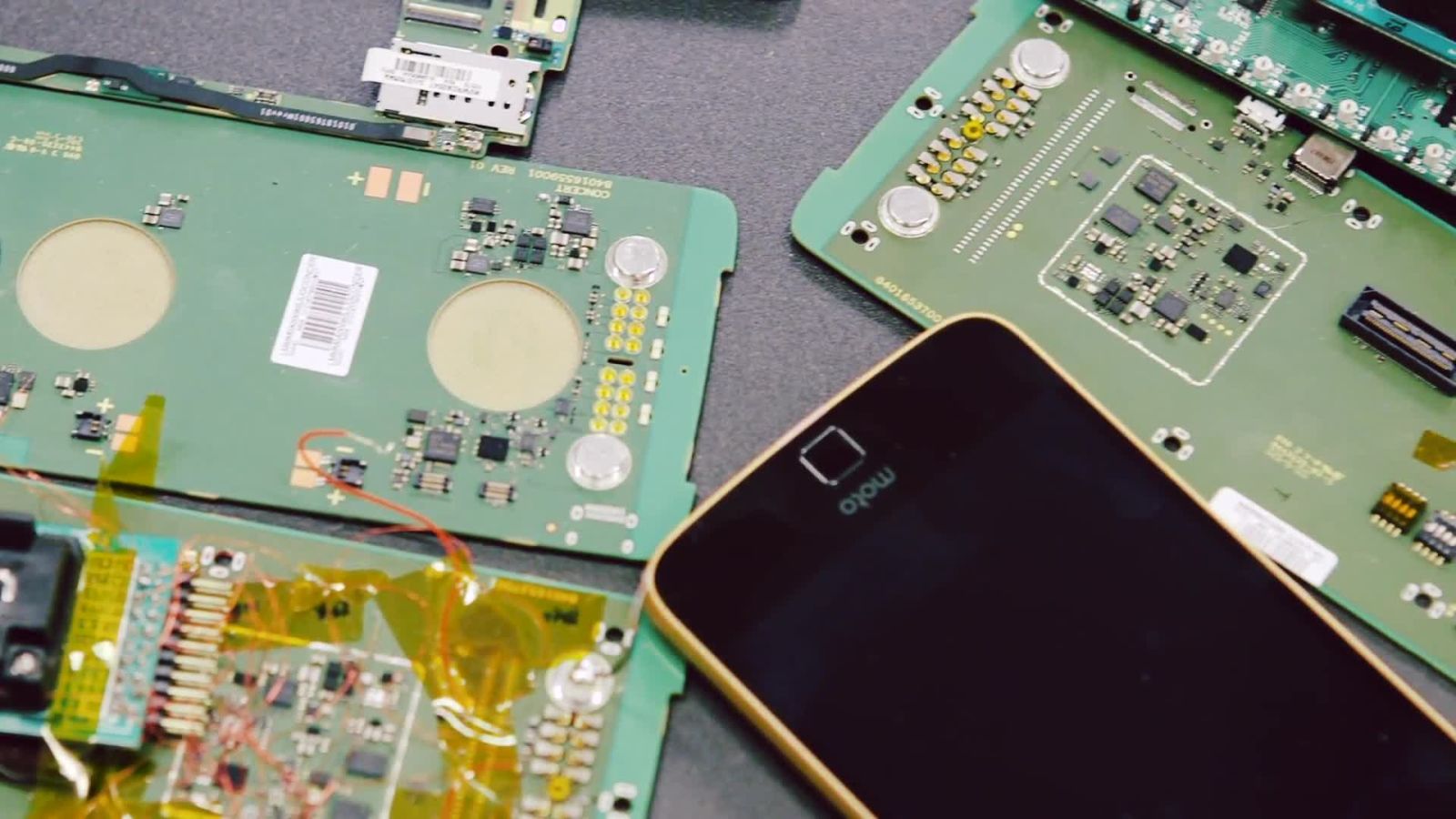 How Motorola Made Modular Smartphones a Reality