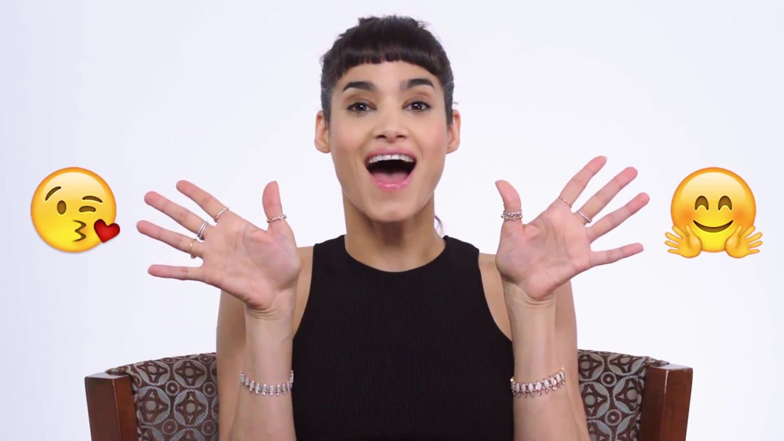 Star Trek’s Sofia Boutella Shows Us the Last Thing on Her Phone