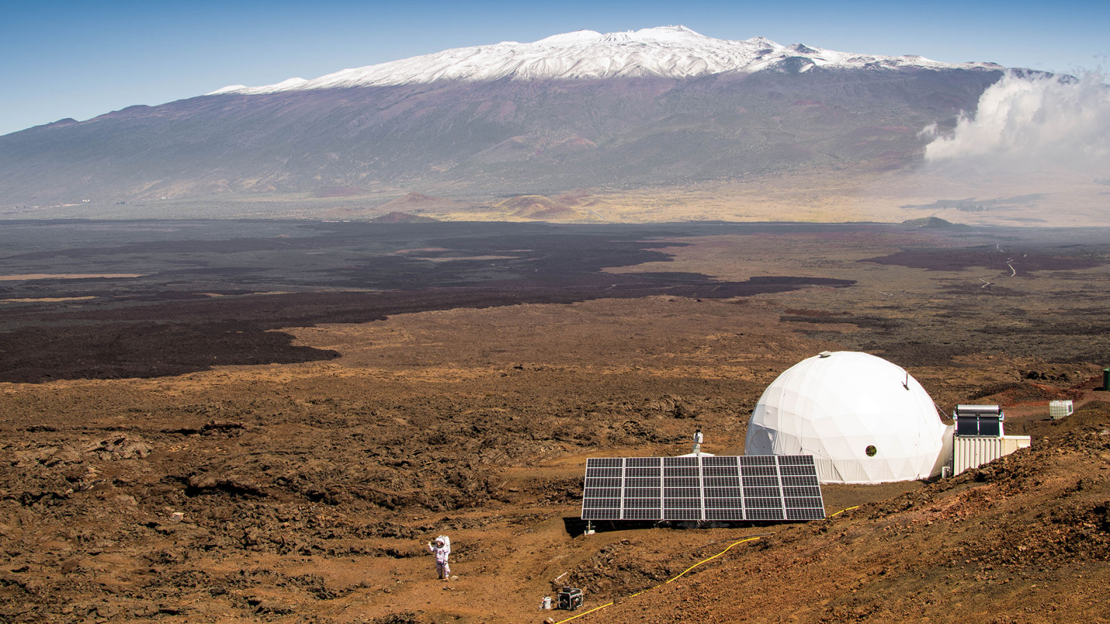 Six Scientists Lived in a Tiny Pod for a Year Pretending They Were on Mars