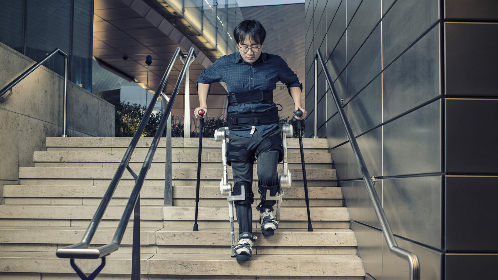 Hyundai's Exo-Skeleton Makes Everyone an Iron Man