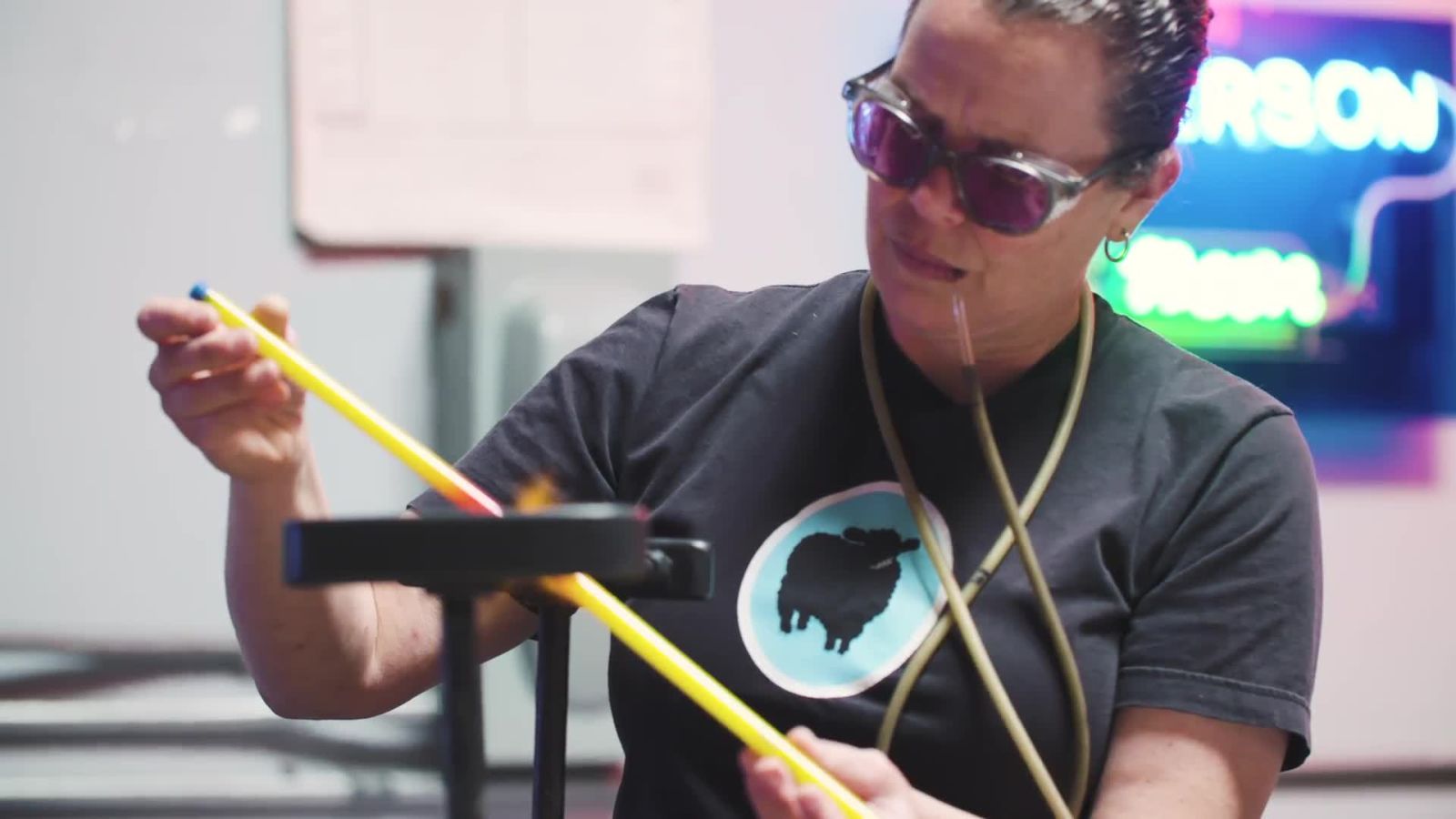 Watch Neon Artist Shawna Peterson Make Bright, Buzzing Art