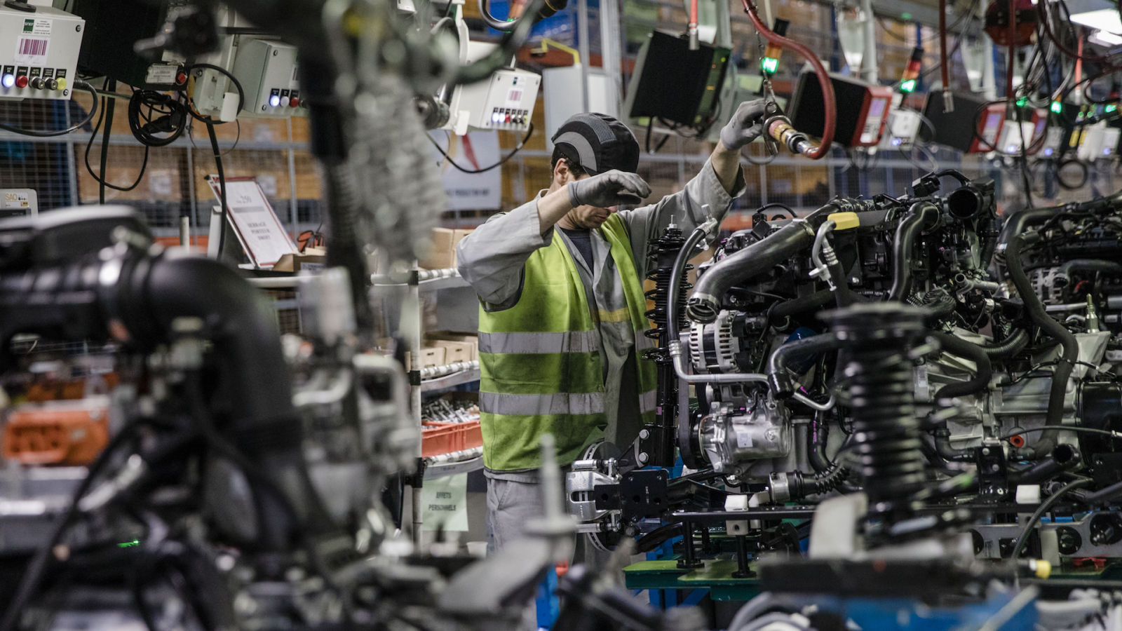 The Old-Timey Gas-Powered Engine Ain't Dead Yet