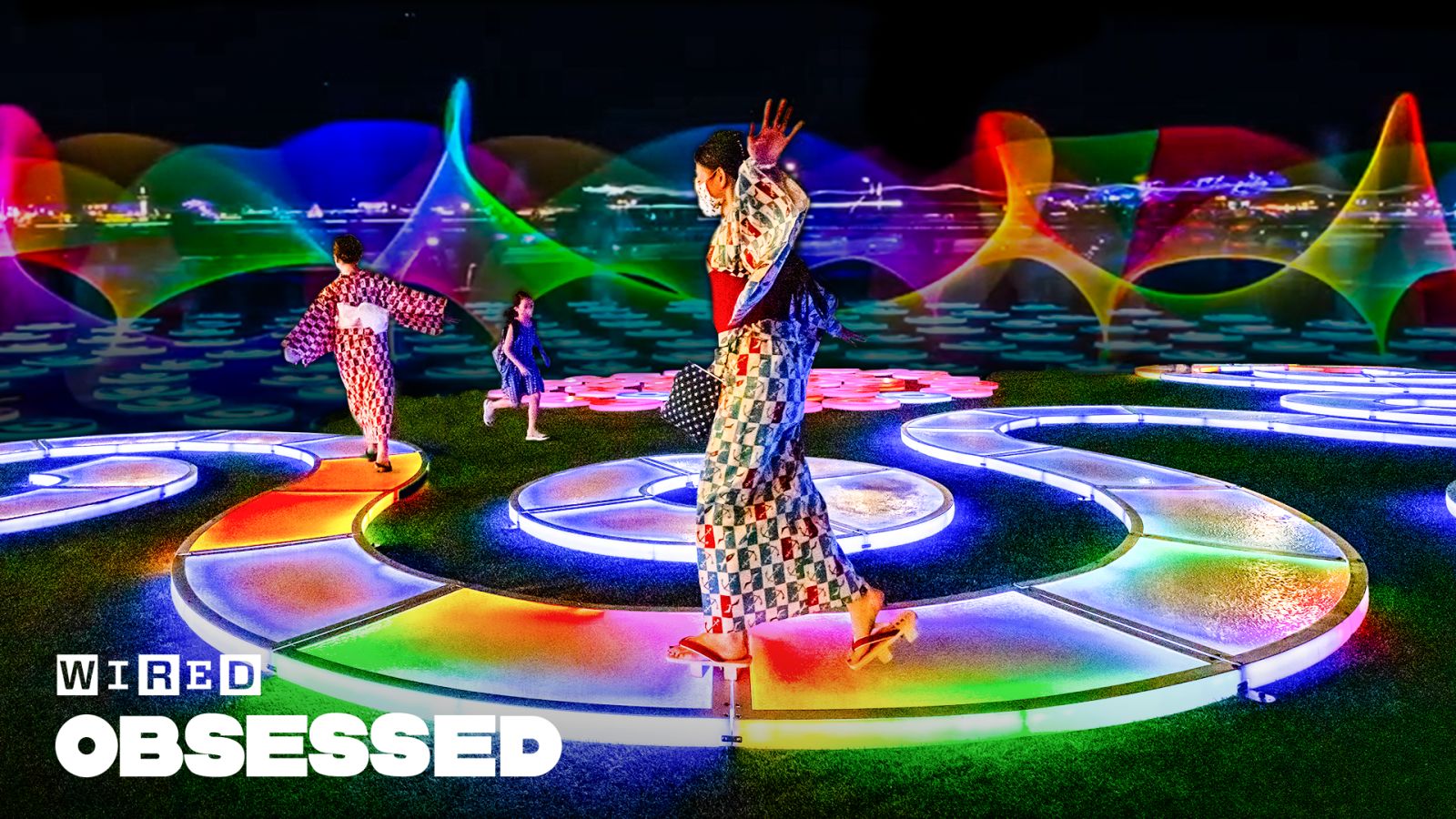 How This Woman Makes Mesmerizing Light Sculptures