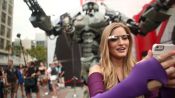iJustine Spots Giant Robot at Comic Con 2013