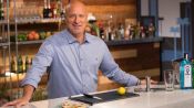 Tom Colicchio Shows You How to Make a Gin Martini