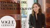 Ein Blick in die Handtasche von Victoria Beckham I Folge #1 - VOGUE Germany