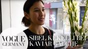 Sibel Kekilli beim Fitting von Kaviar Gauche | VOGUE Behind the Scenes