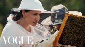 Angelina Jolie y su valiosa labor con el programa ‘Mujeres por las Abejas’