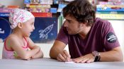 Fernando Alonso con los niños en su carrera más solidaria