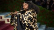 Lizzo Shut Down the Met Gala Red Carpet With an Impromptu Flute Performance