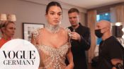 Kendall Jenner macht sich bereit für die Met Gala | VOGUE Germany