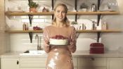 Елена Летучая показывает, как приготовить новогодний торт