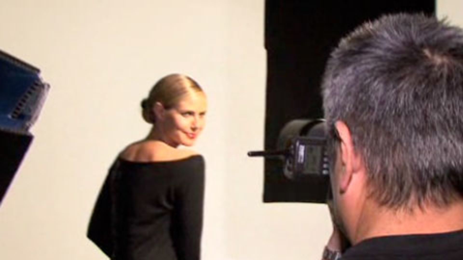 Watch Heidi Klum S 2010 Cover Shoot Allure Cover Stars Allure La merveilleuse heidi klum, fraichement divorcee du chanteur seal a pose nue pour le magazine allure, melty.fr vous propose de decouvrir les images. watch heidi klum s 2010 cover shoot