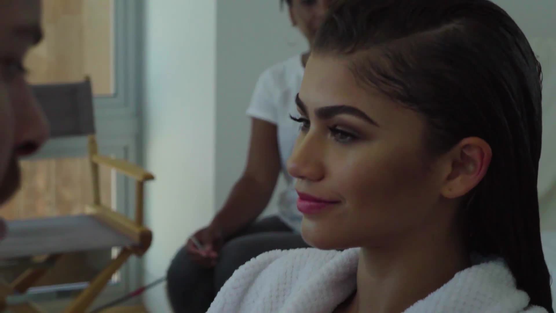 Watch Behind the Scenes of Zendaya's January 2017 Allure Cover Shoot