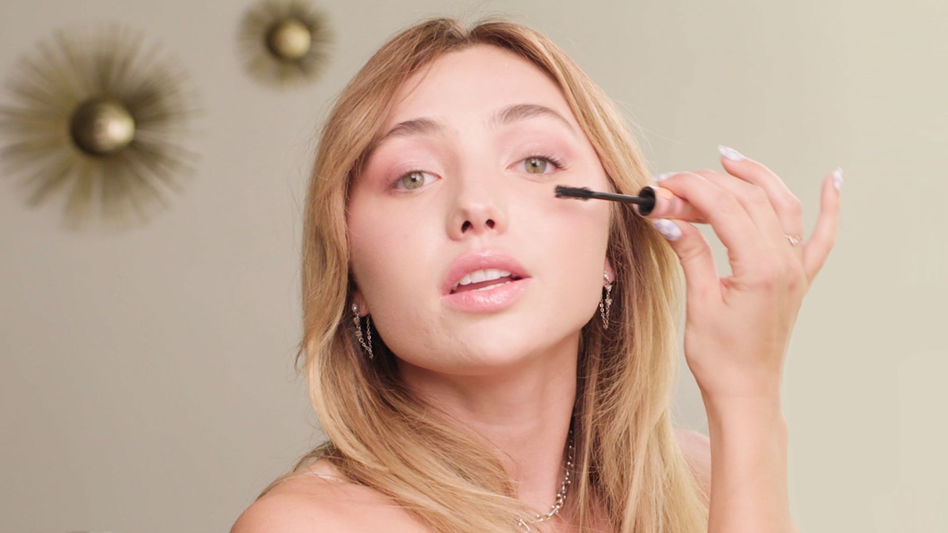 1920px x 1080px - Watch Peyton List's 10 Minute Beauty Routine for a Sun-Protected Shimmery  Look | 10 Minute Beauty Routine | Allure