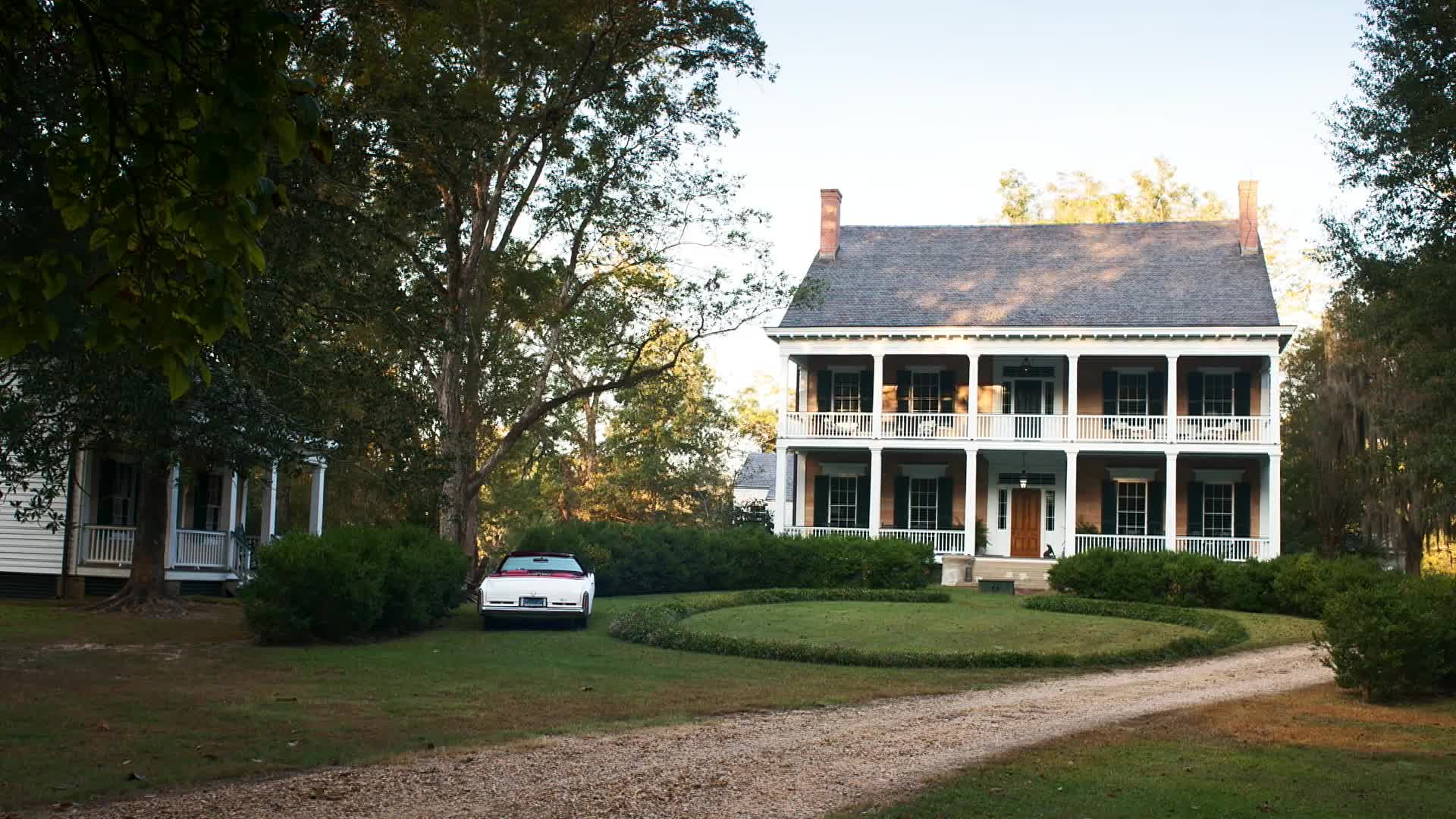 Watch Tour The Help Director Tate Taylor’s Renovated 1830s Mississippi