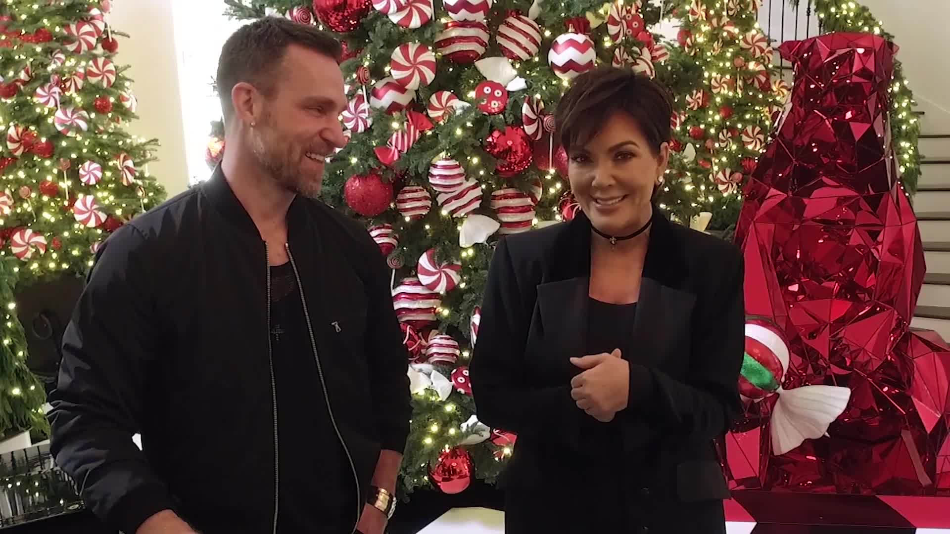Watch The Kardashian-Jenner's 2016 Holiday Décor Revealed, Celebrity Homes