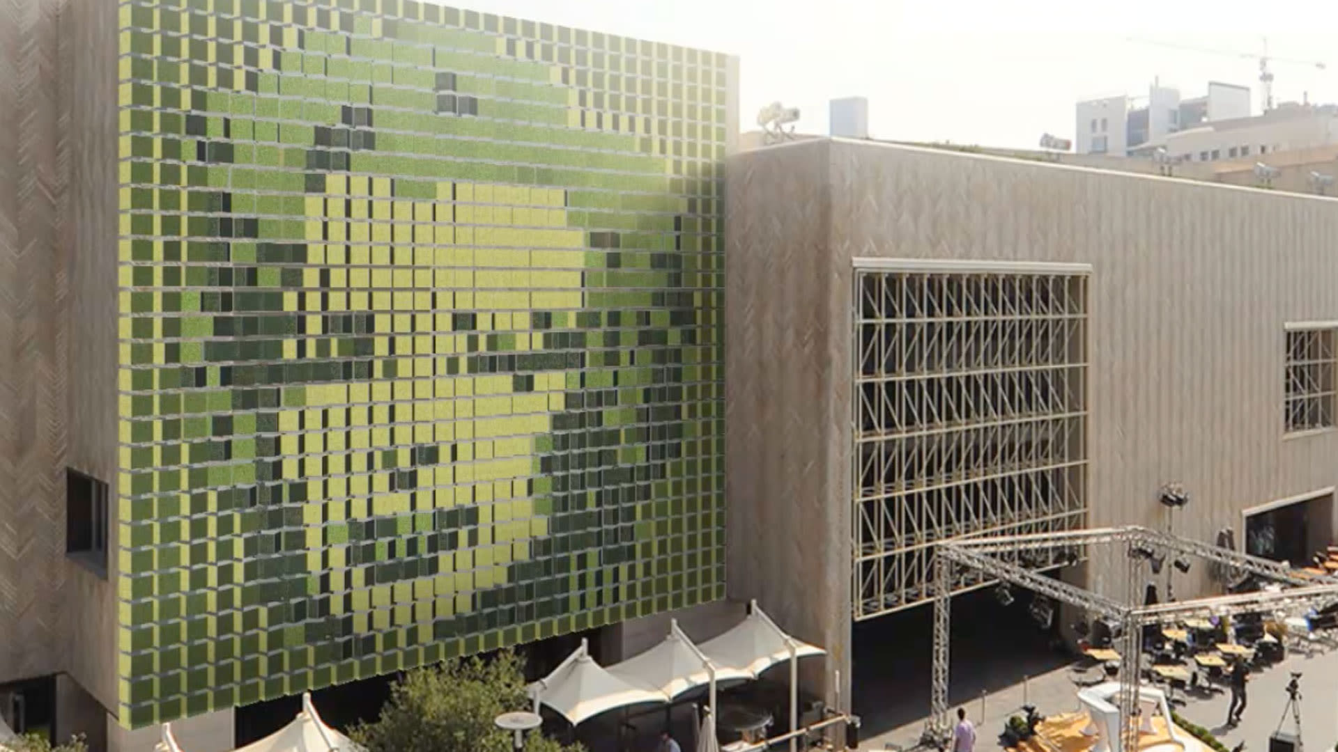 Watch This Smart Plant Wall Turns Bland Building Facades Into Green Art |  Architectural Digest