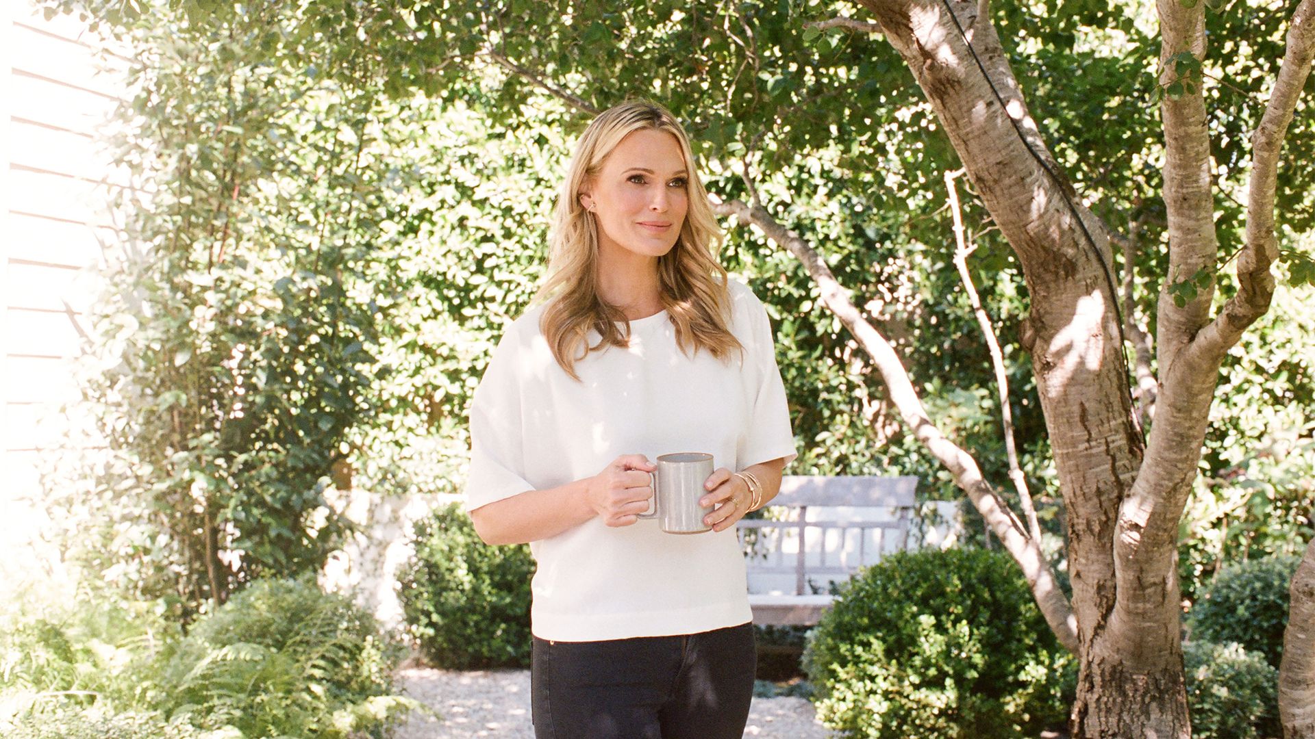 Hamptonite Molly Sims Gets Real About Motherhood, Multitasking And The  Magic Of The East End