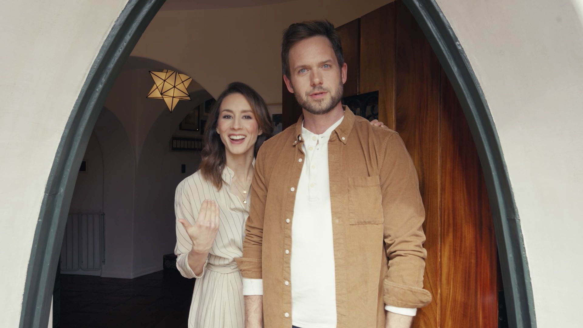 Watch La maison de Troian Bellisario et Patrick J. Adams à Los Angeles