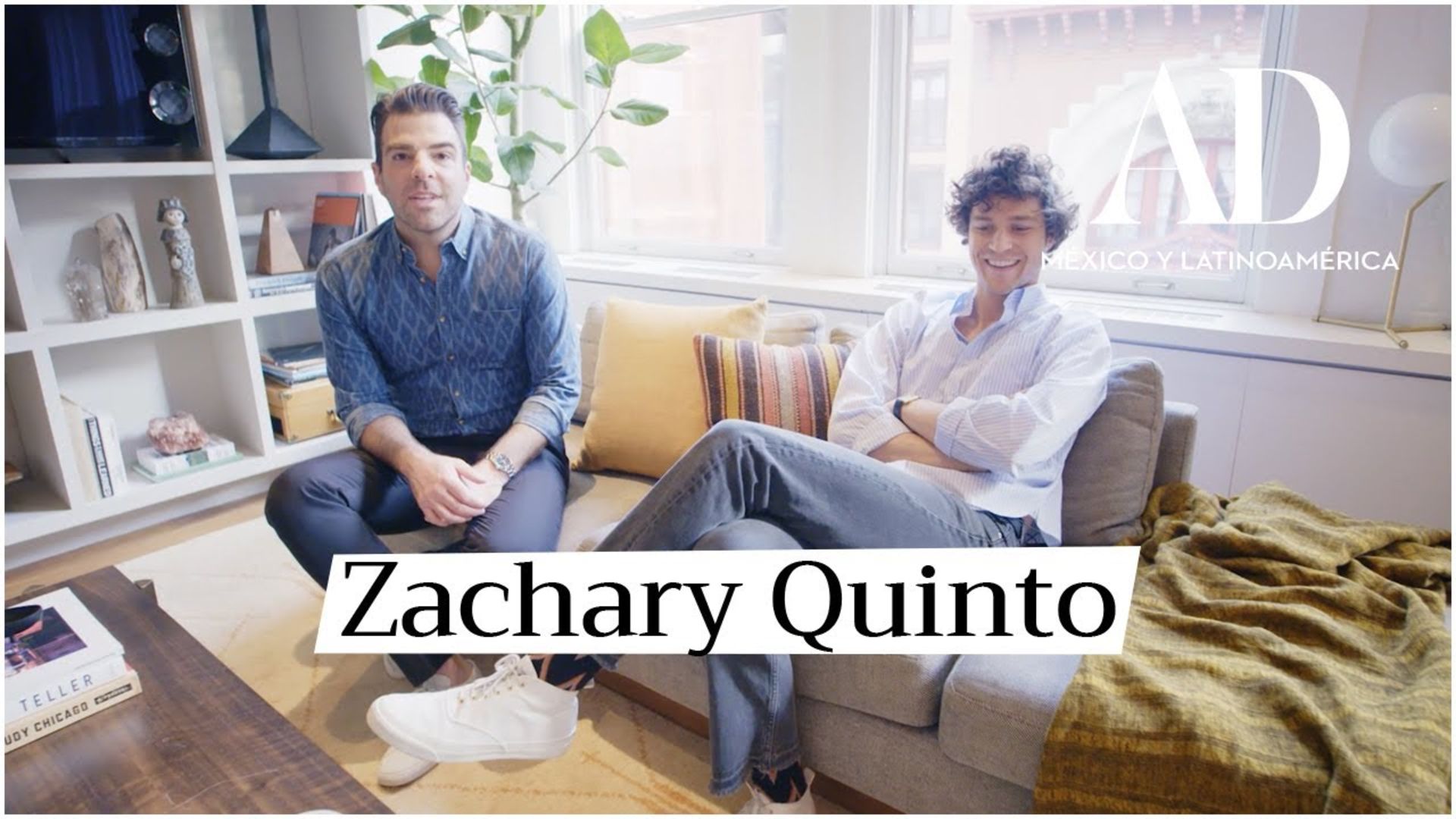 Watch Zachary Quinto nos recibe en su departamento en Nueva York Architectural Digest