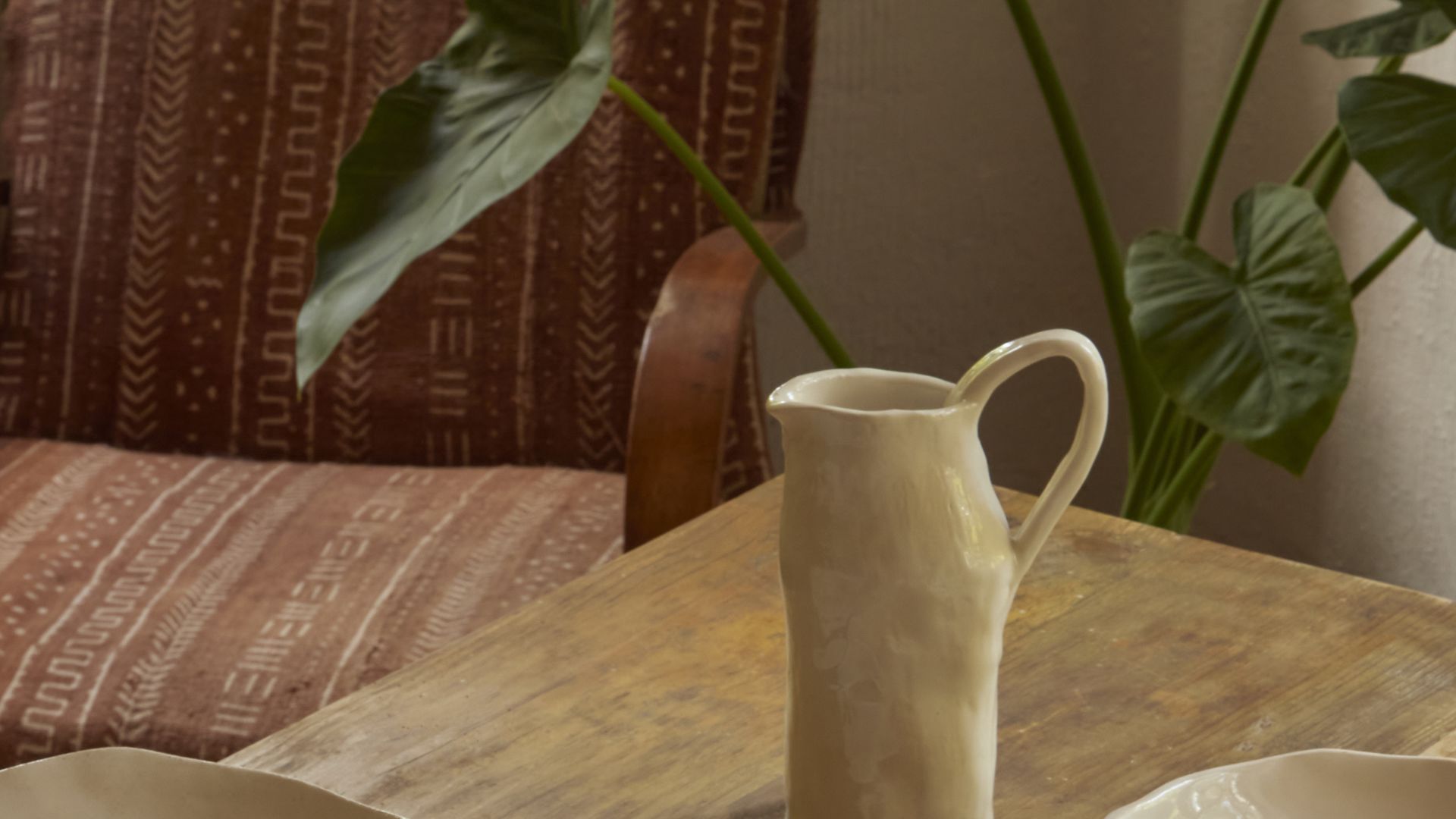 Watch La mesa de domingo ZEN de ÉPOCA CERAMIC Architectural Digest España