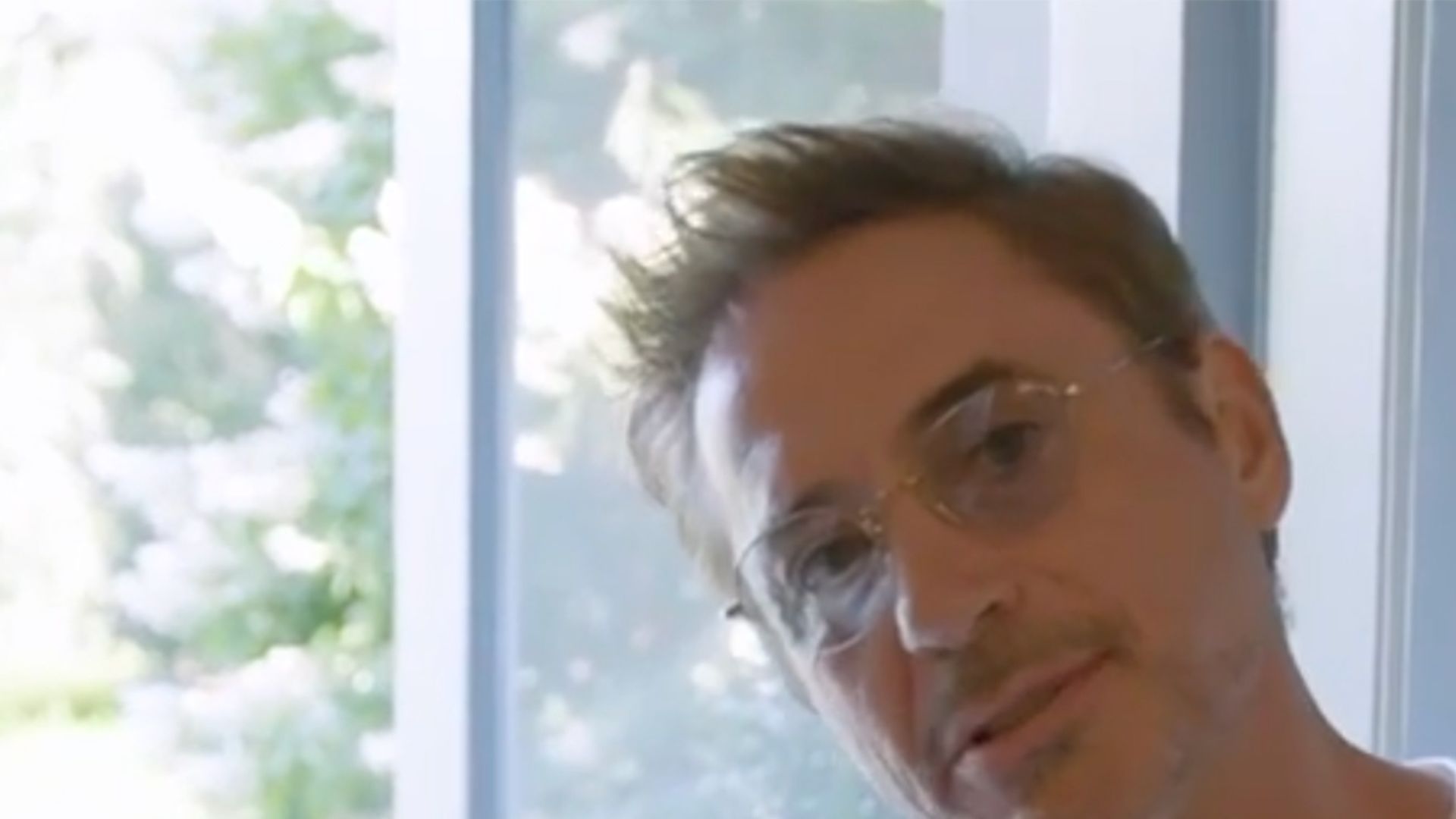 Watch Entramos en la casamolino del actor ROBERT DOWNEY JR. en los