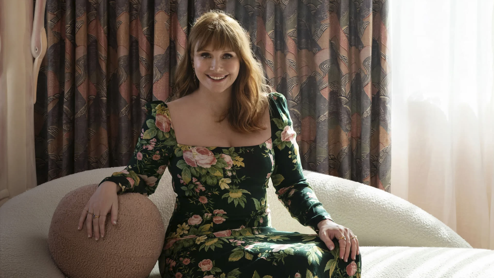 Watch Dentro de la glamurosa casa de Bryce Dallas Howard en Los Ángeles