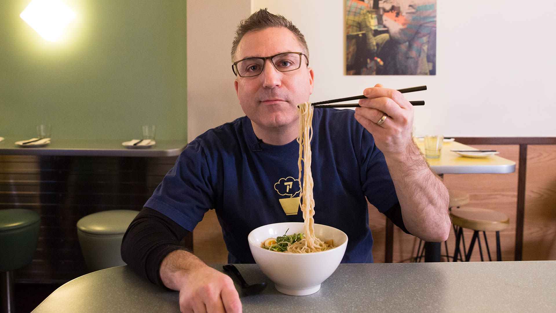 VIDEO: Eating in Japan: How to properly use chopsticks