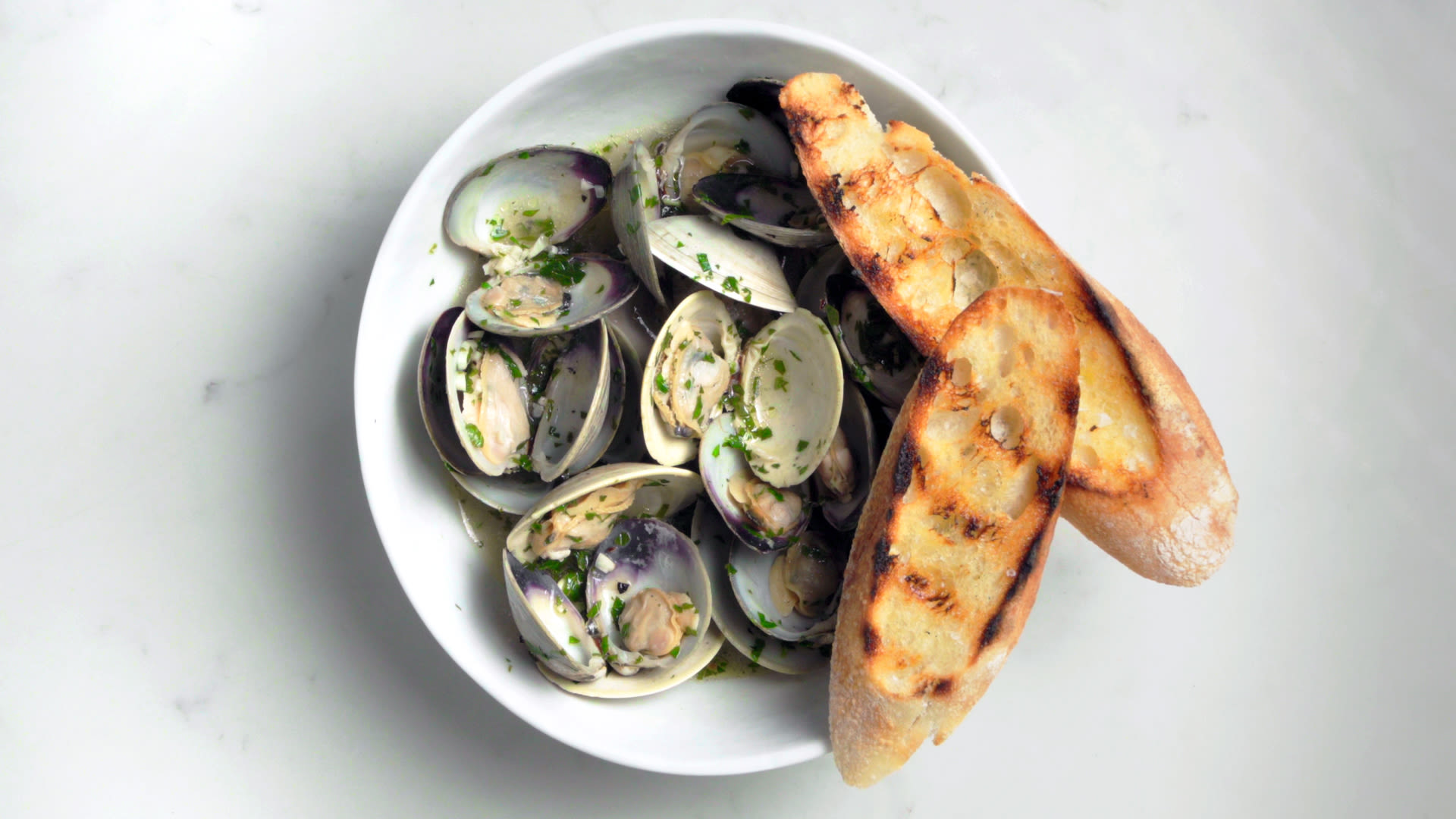 Steamed Clams with White Wine, Garlic and Butter - Craving California