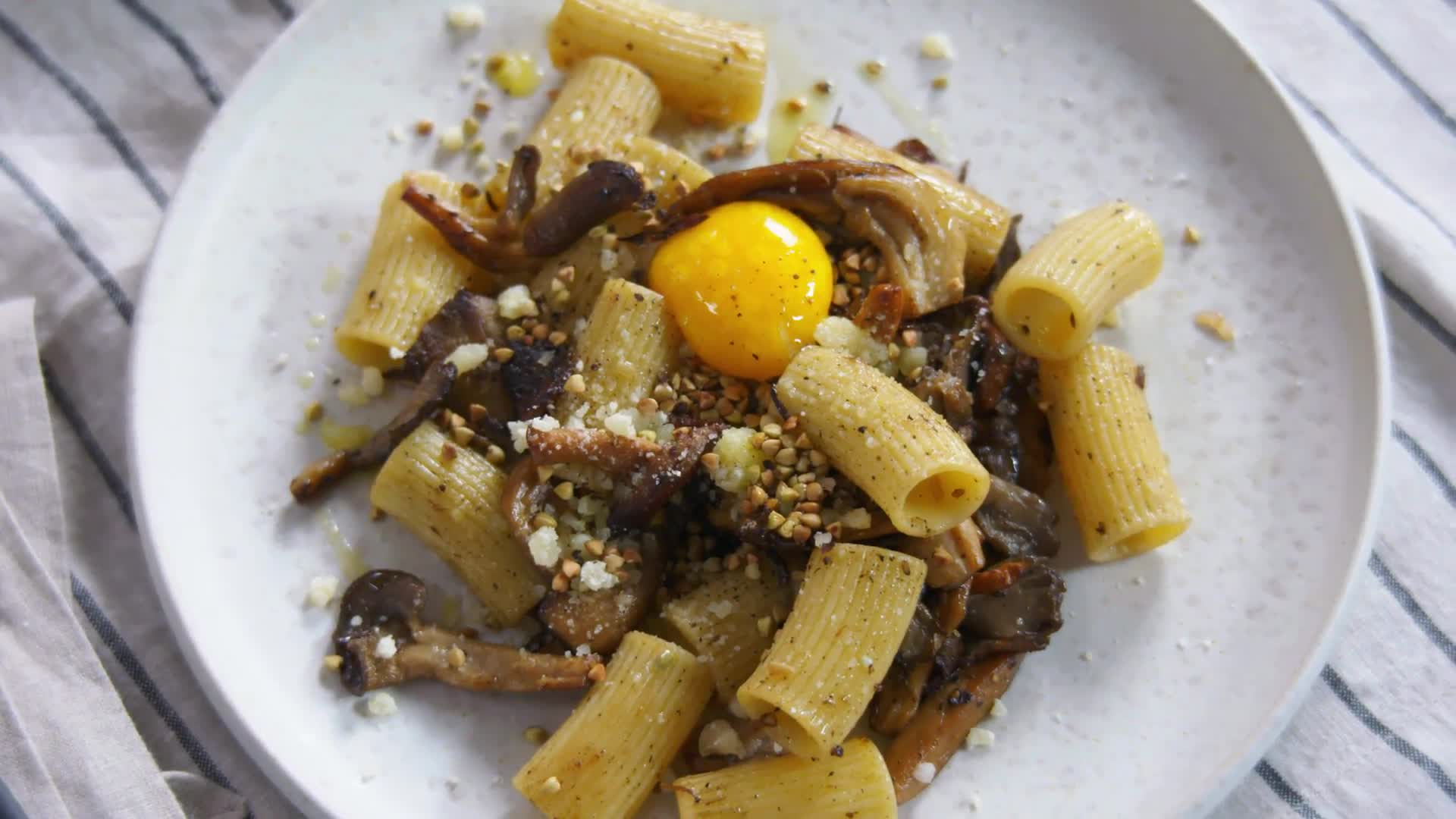 Watch Alison Roman's Elegantly Simple Mushroom Pasta | Bon Appétit
