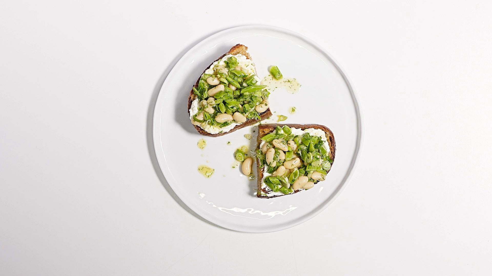 Watch Dilly Beans and Peas on Ricotta Toast Bon Appétit