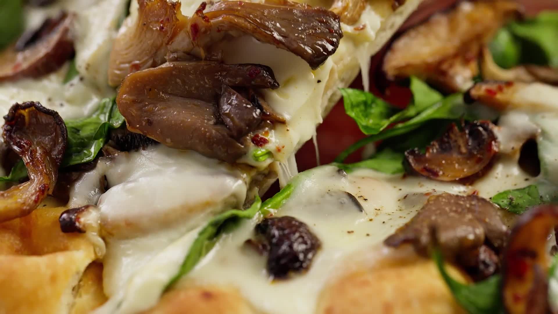 Watch Roasted Mushroom and Spinach Flatbread With BelGioioso Crescenza
