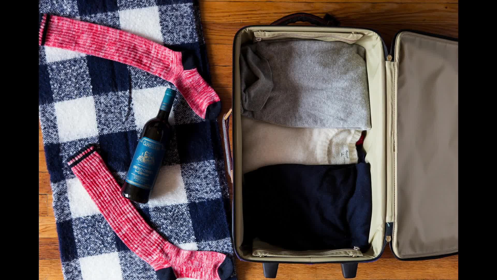 How to Pack Wine Successfully in a Suitcase When Traveling