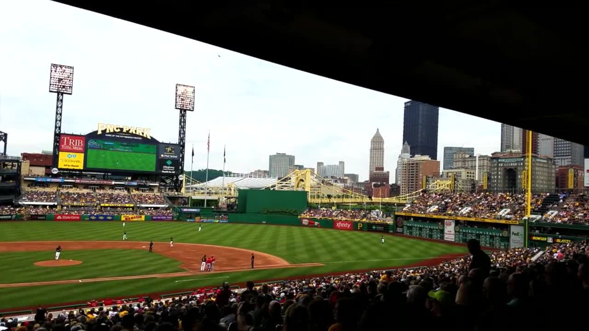 Pittsburgh Pirates - Stadium Dude