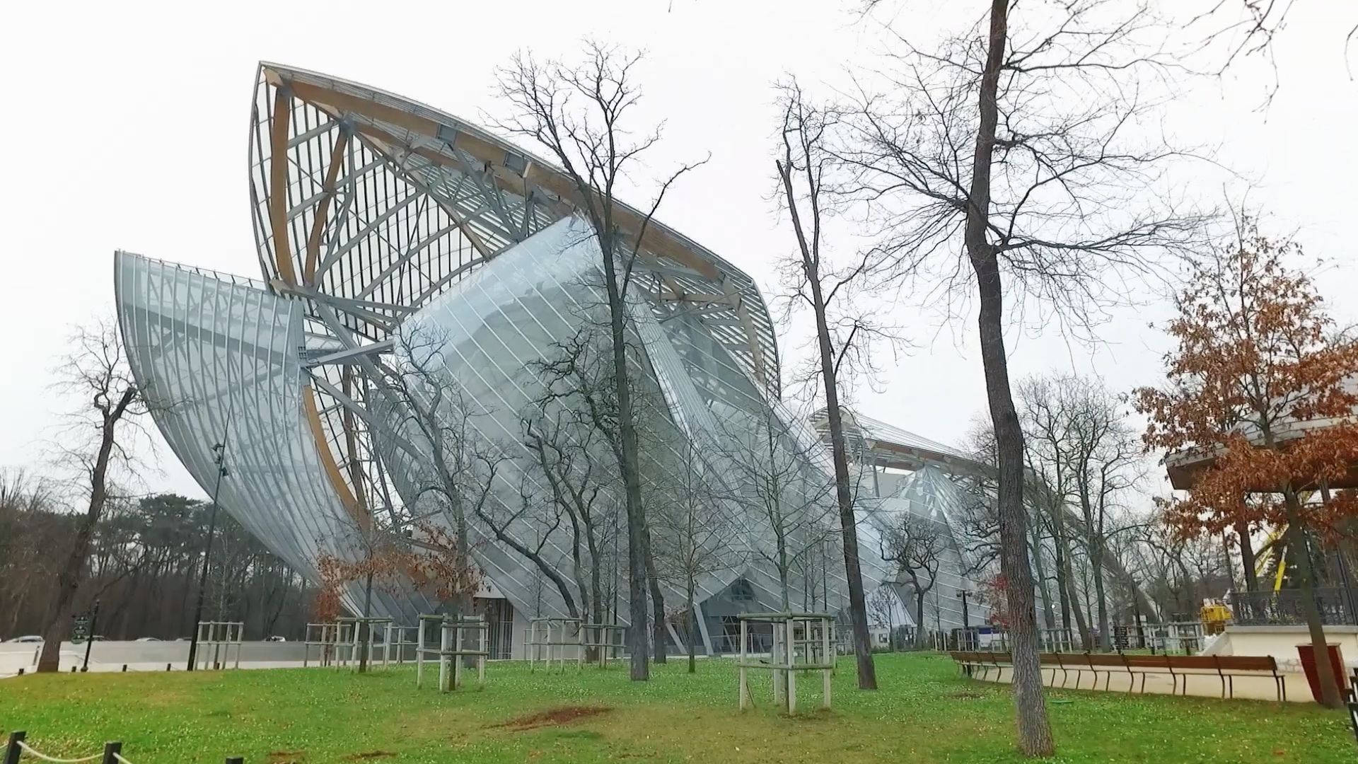 France, Paris, Boulogne, Ville De Paris, Bois De Boulogne, The Foundation  Louis Vuitton Building (frank Gehry Architect) by Massimo Borchi