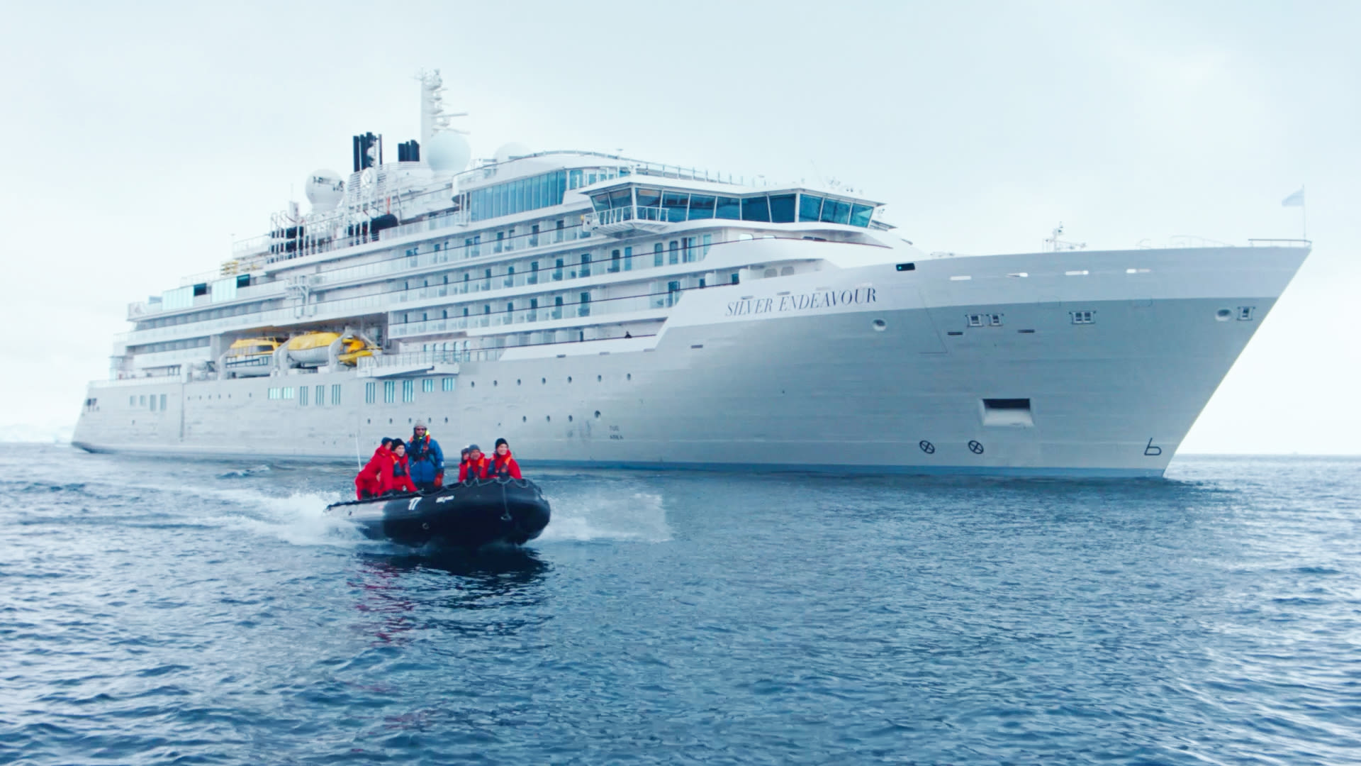 Extursion Traveling What is expedition cruising - Touristvisitorguides.com