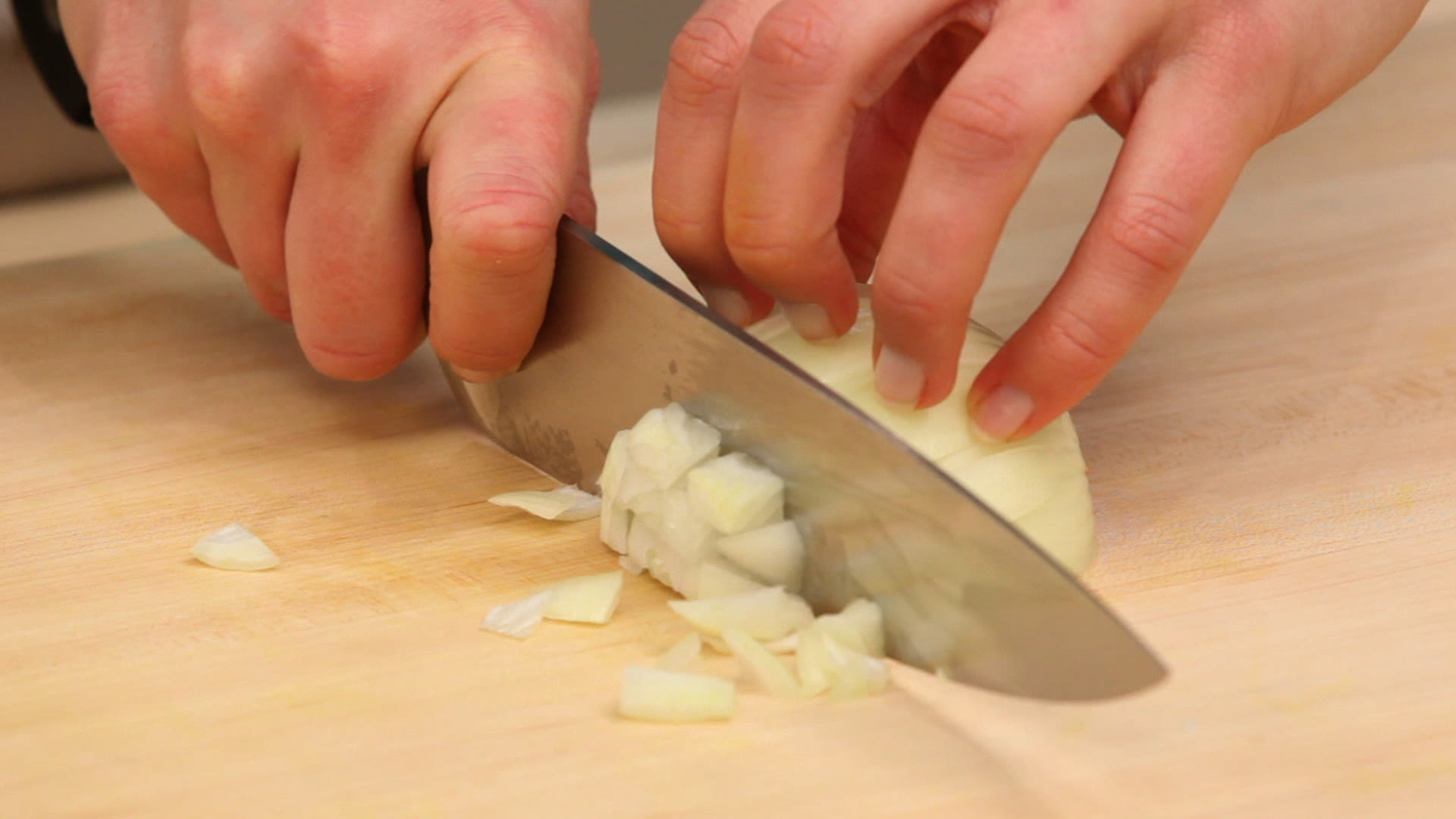 Watch How to Dice, Epicurious Essentials: Cooking How-Tos