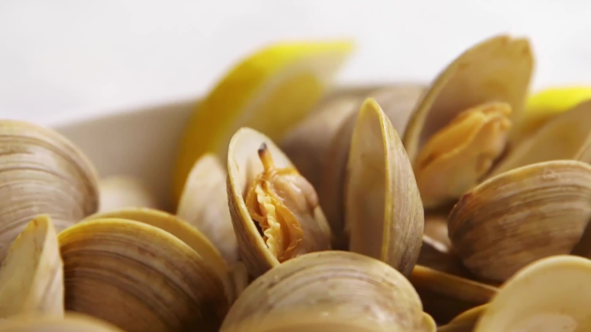 Watch How Beer Makes the Best Clam Dinner Ever Epicurious