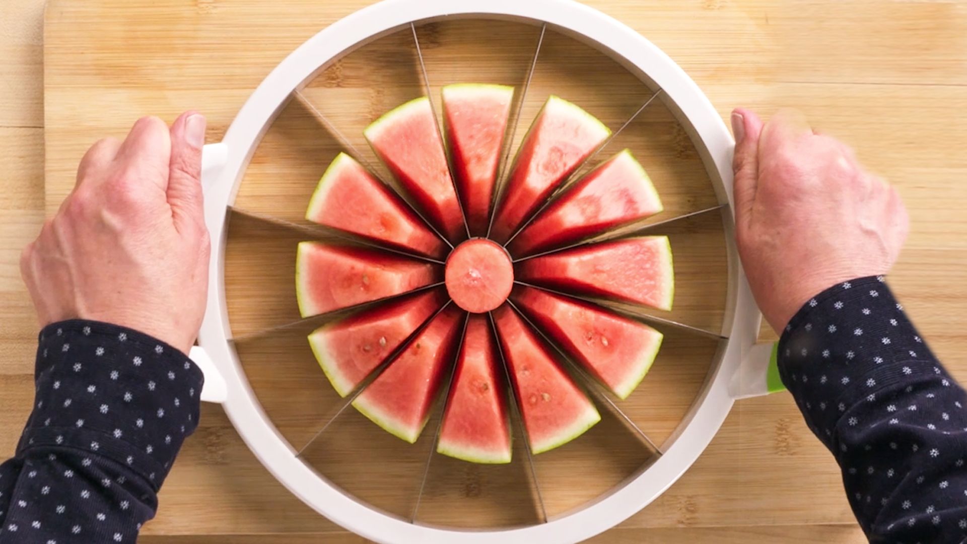 watch-5-fruit-kitchen-gadgets-tested-by-design-expert-well-equipped-epicurious