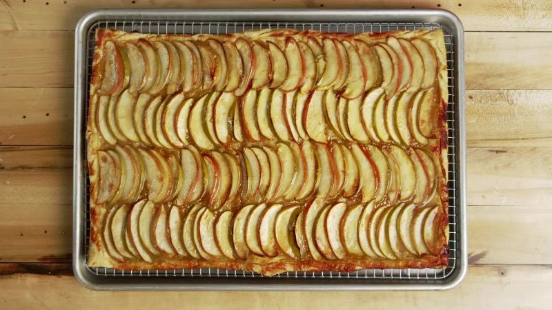 3 Ingredient Caramel Apple Tart Recipe Epicurious Com