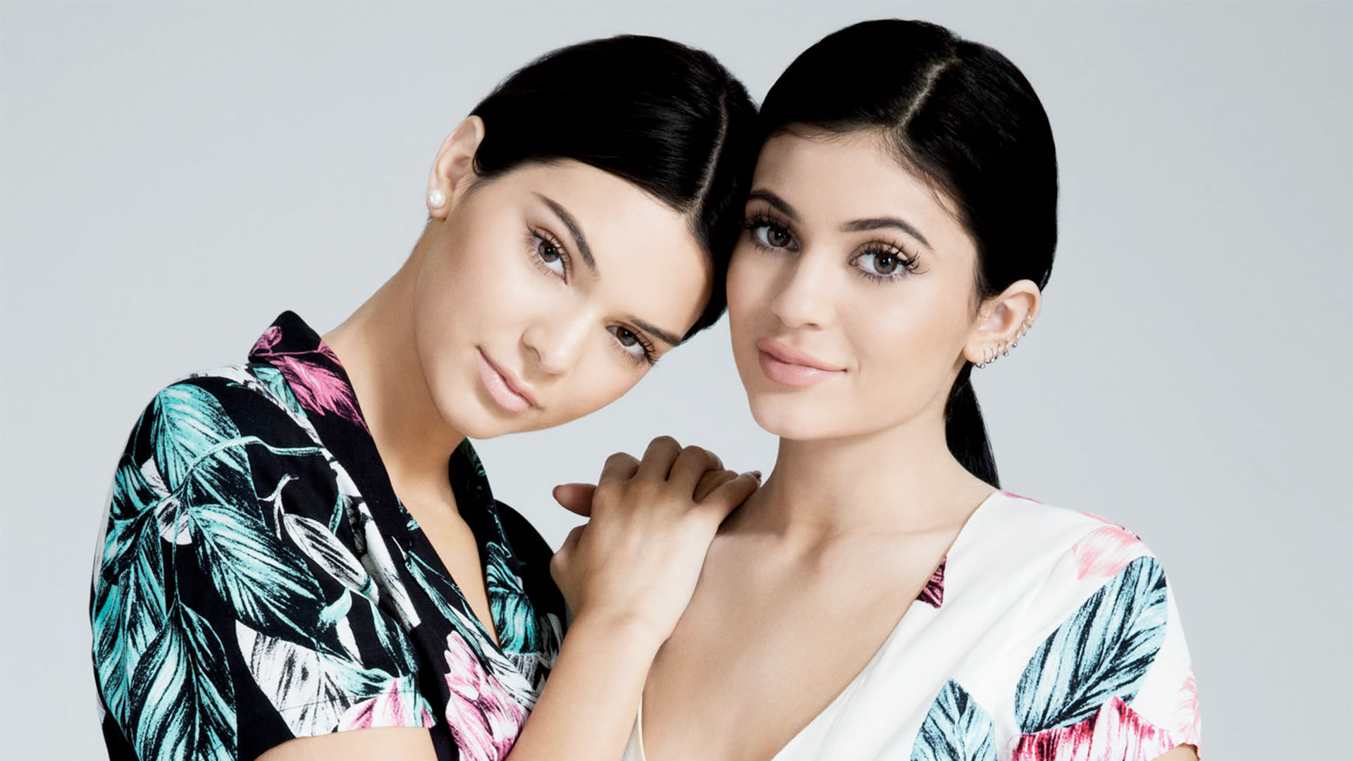 Watch Sister, Sister: Kendall and Kylie Jenner Dish About Each Others ...