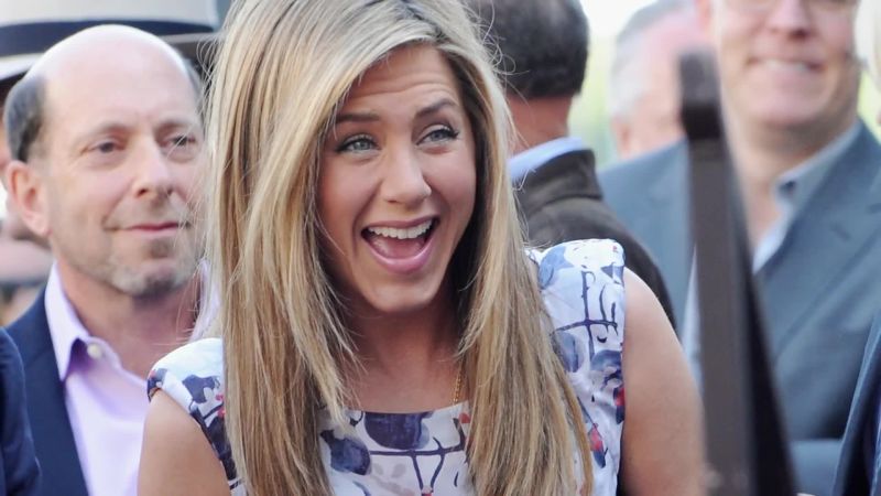 Jennifer Aniston Just Gave A Rare Look At Her Natural Hair Texture