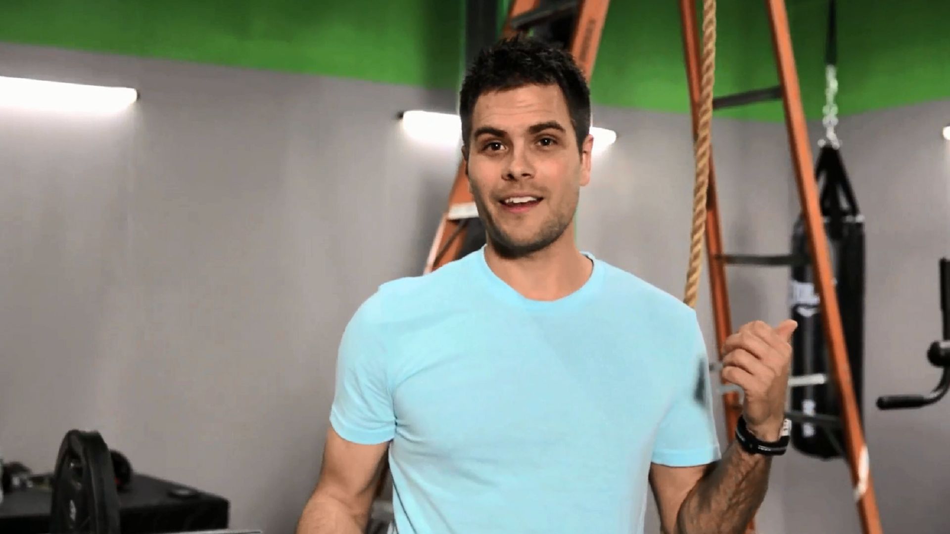 Watch Host Erik Valdez's Weight Loss and Fitness Journey | Fighting