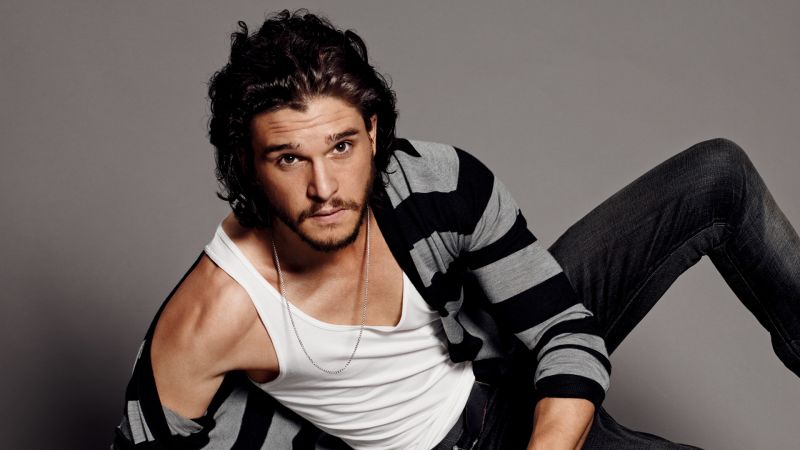 Game Of Thrones Fame And Those Pompeii Abs Kit Harington Covers Gq Etcanada Com