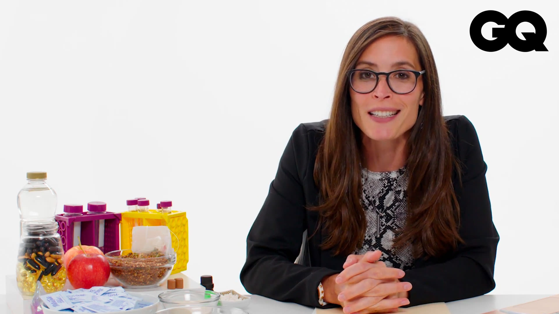 Watch Do health foods really work? Biomedical scientists debunk health information myths! Can energy crystals help you? Osteopathy cures all diseases? Are organic foods really pesticide-free?  ｜Celebrity professional Q&A｜GQ Taiwan | Celebrity professional Q&A Tech Support