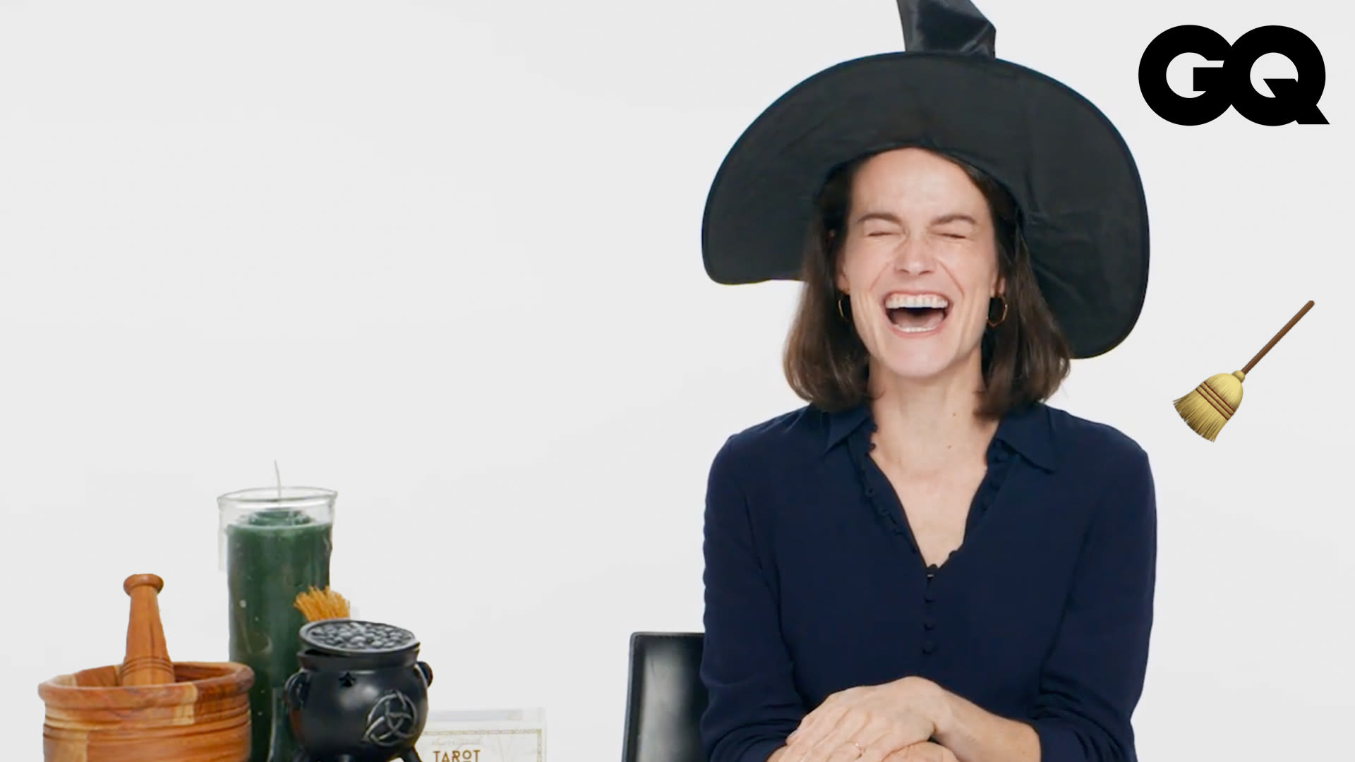 「巫術」知多少？歷史學家揭秘中世紀聞之色變的女巫！真的會魔法？超殘忍審判酷刑、騎掃帚是性暗示？厭女情結下的獵巫....｜名人專業問答｜GQ Taiwan