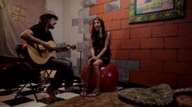 Christina Perri and Jason Mraz, Live from Jason's Dressing Room, in an Exclusive Backstage Video