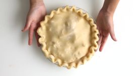 Two Ways to Crimp Pie Crust
